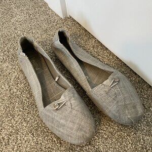 Mad Love Women’s Shoes Grey Flats Canvas Slip‎ On Size 10